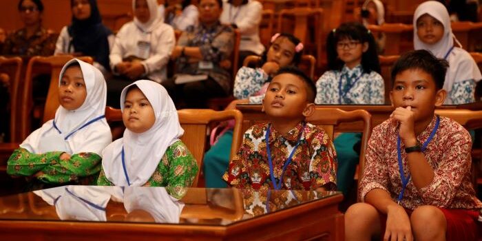 Siswa Sekolah Eka Tjipta dan guru pendamping, hadir dan tampil sama


