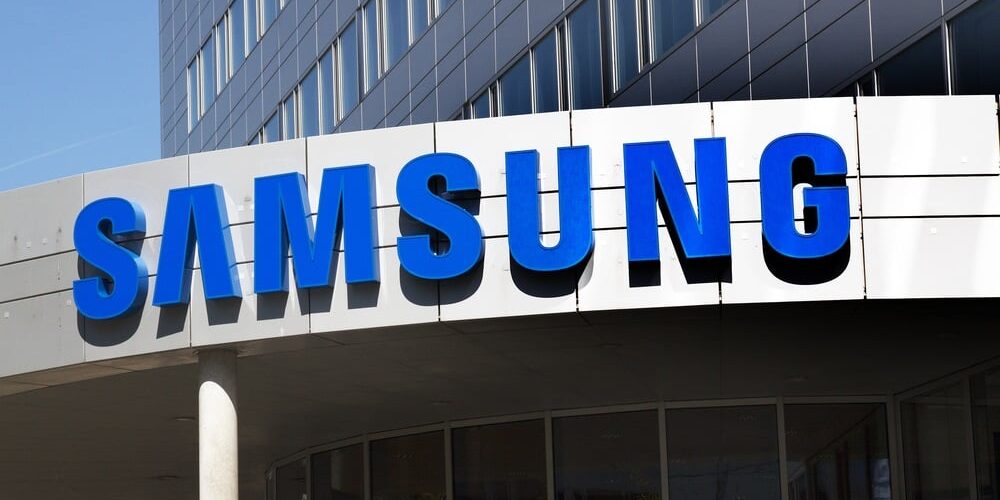 Saham Samsung terkoreksi 1%