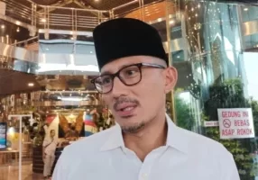 Menteri Pariwisata dan Ekonomi Kreatif (Menparekraf) Sandiaga Salahuddin Uno, di Kantor Kemenparekraf, Jakarta Pusat, Selasa (4/7/2023).

