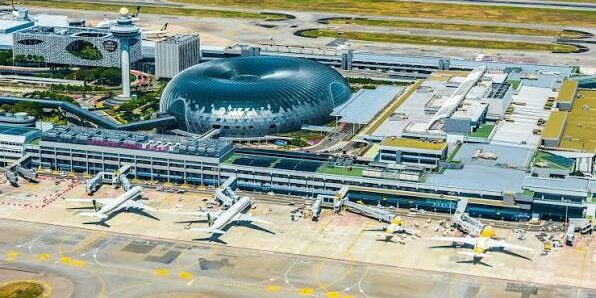 Sejumlah Penerbangan dari Changi Airport dibatalkan akibat Topan Bavi