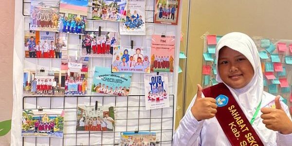 Najwa kelas 5 hasil seleksi menerapkan tujuh kebiasaan positif dalam kehidupan sehari-hari. (Foto: koleksi SD Eka Tjipta Hanau)

