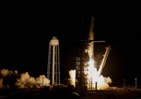 SpaceX Luncurkan Awak Jangka Panjang Ke-8