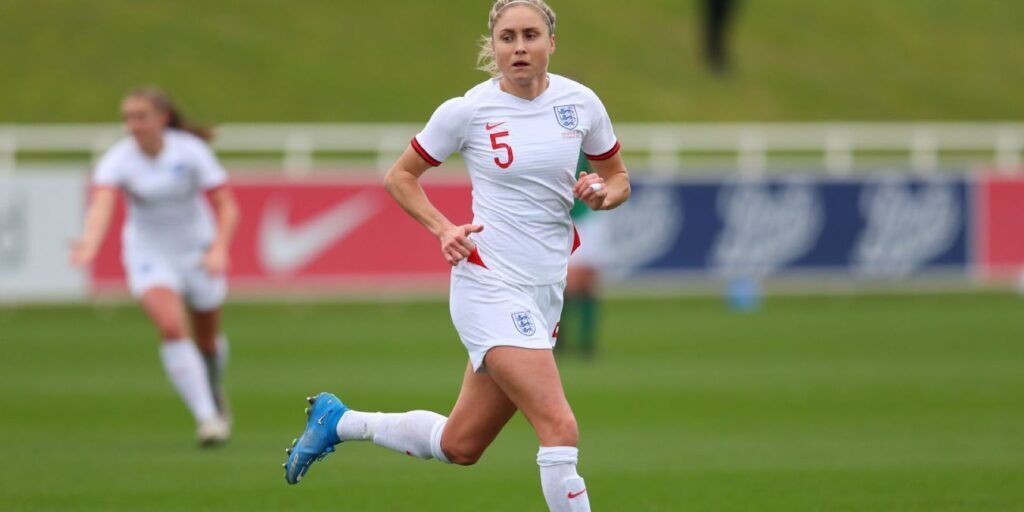 Steph Houghton - Inggris