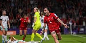 Swiss kalahkan Islandia 2-0