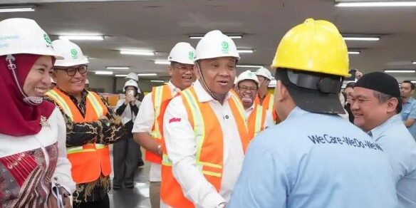 Wakil Menteri Ketenagakerjaan, Afriansyah Noor kunker ke PT Indah Kiat Pulp and Paper, Tangerang Selatan
