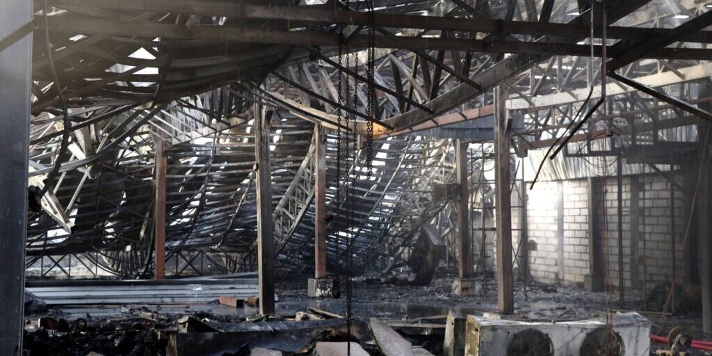Taman Hiburan di India terbakar
