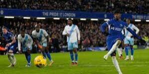 Tendangan Penalti Noni Madueke dari Chelsea