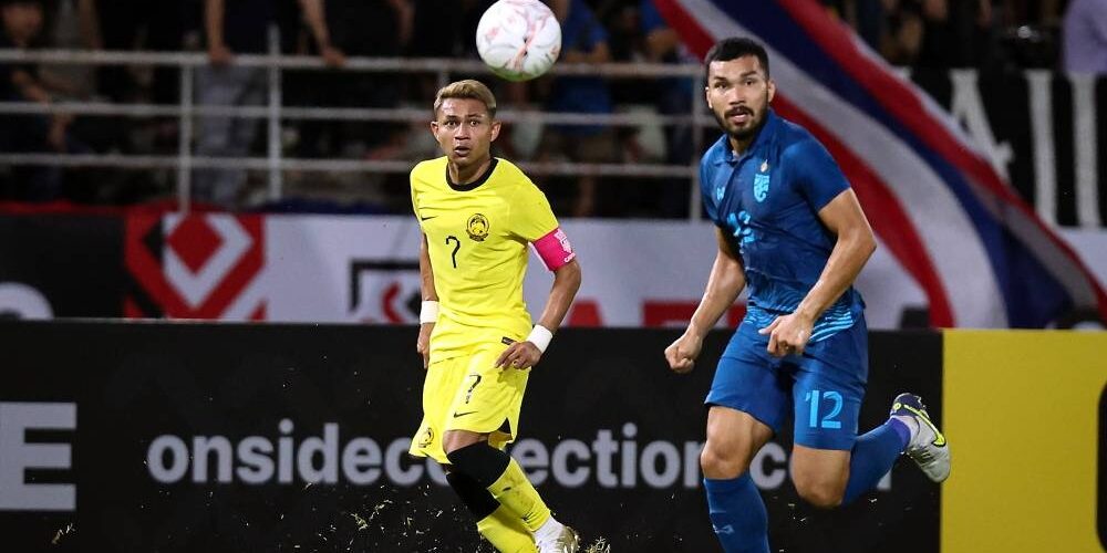 Thailand mengalahkan Malaysia 3-0  Semifinal Leg 2 Piala AFF