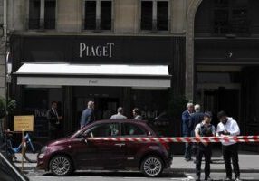 Toko Perhiasan Piaget - Paris dirampok