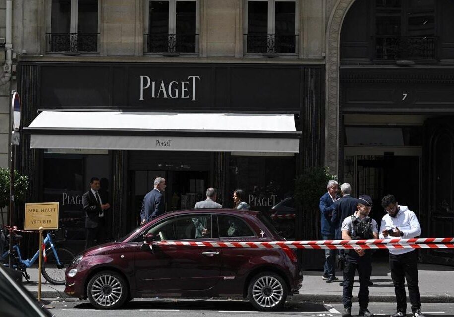 Toko Perhiasan Piaget - Paris dirampok