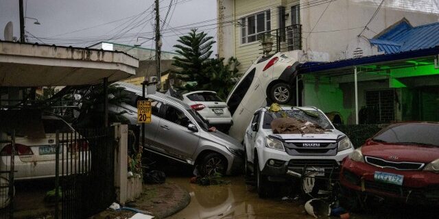 Topan Kalmaegi porak perandakan Filipina
