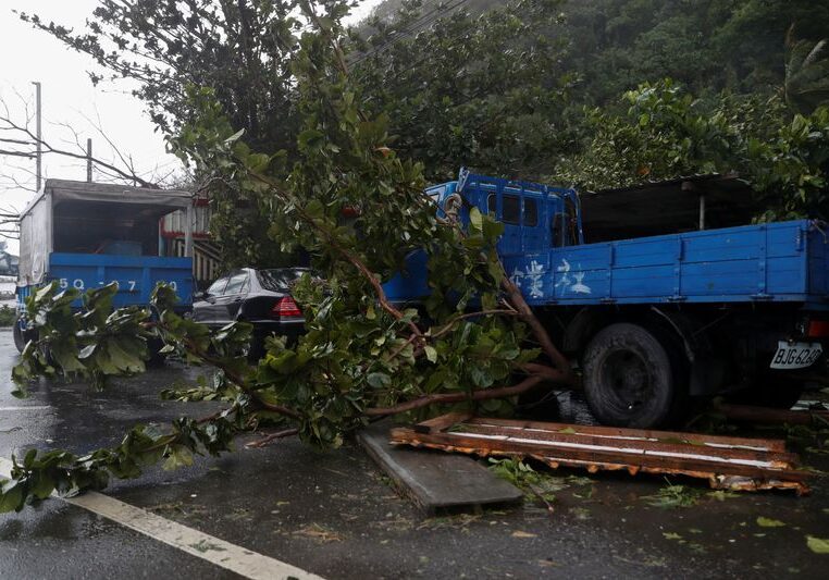Topan Koinu melanda Taiwan 