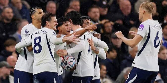 Tottenham Hotspur Rayakan Akhir Kutukan Chelsea