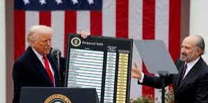 Trump Pertimbangkan Tarif 15%