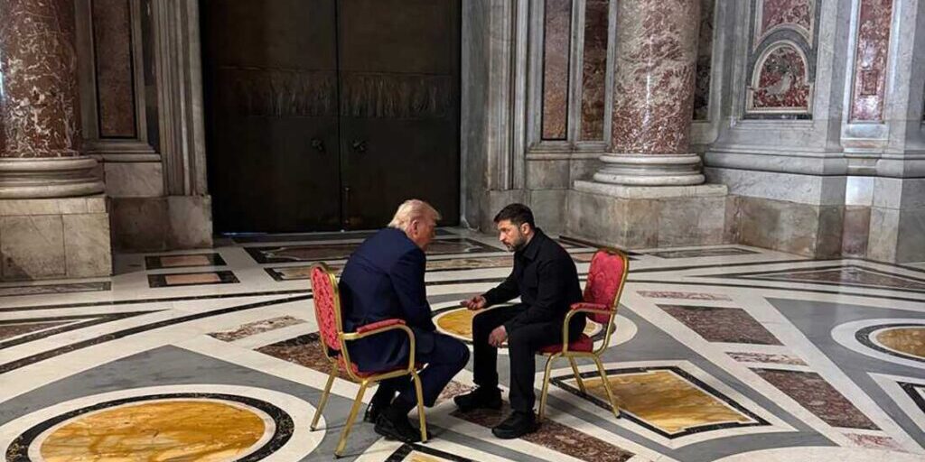 Trump dan Zelenskyy Bertemu di Basilika Vatikan 