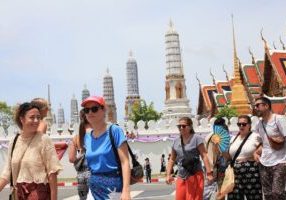 Turis di Thailand