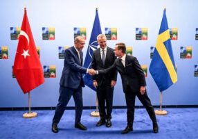 Turki setuju Swedia masuk NATO