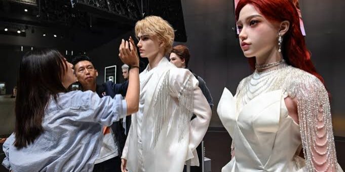 UBTech China Pasarkan Robot Robot Humanoid