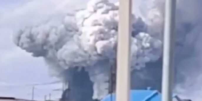 Ukraina Serang Pangkalan Udara Rusia dengan Drone