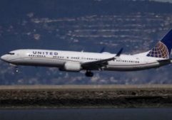 United dan Alaska Airlines menemukan baut lepas