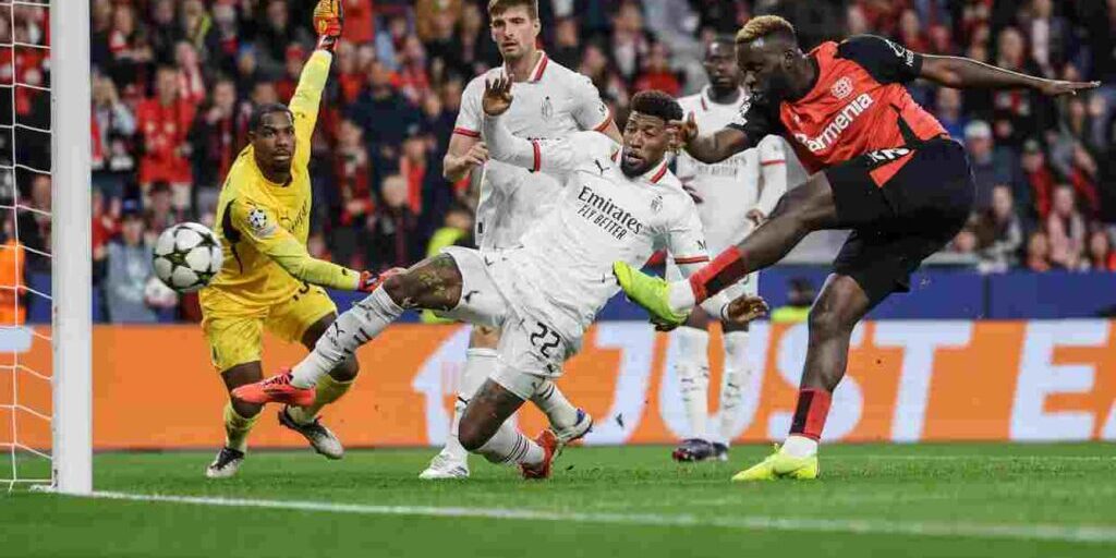 Victor Boniface cetak gol ke gawang AC Milan