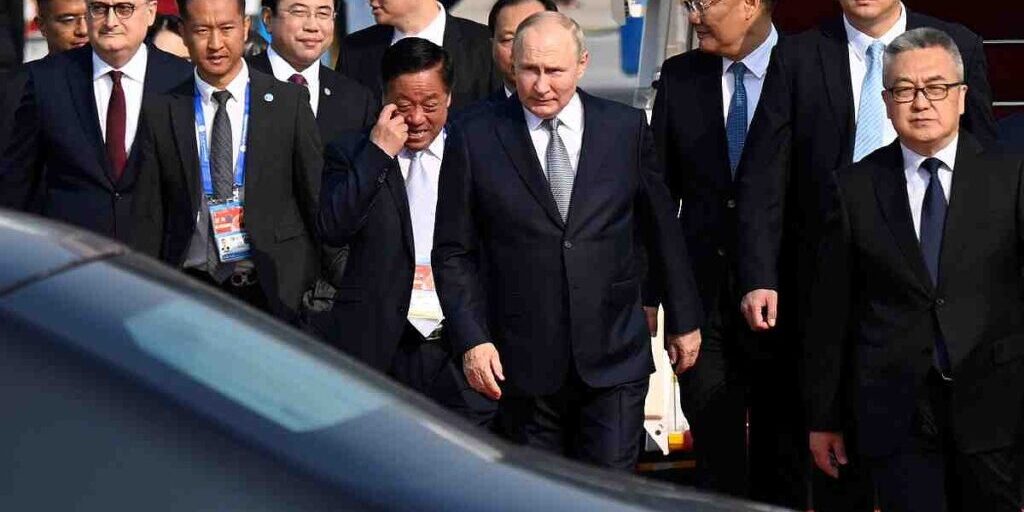 Vladimir Putin tiba di Beijing