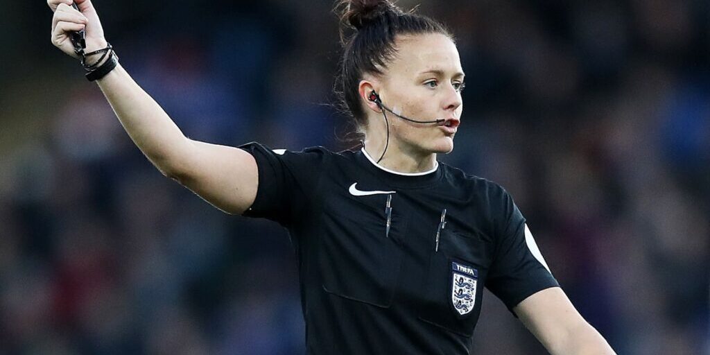 Wasit Wanita Liga Premier, Rebecca Welch