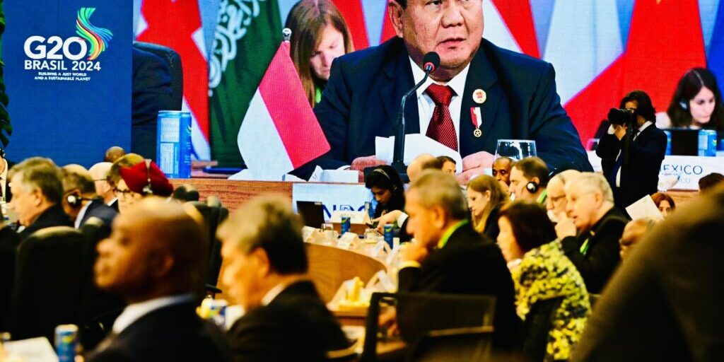 Prabowo Subianto pidato sambutan pada KTT G20 di Brasil, Senin, 18 November 2024. (Foto: BPMI Setpres)


