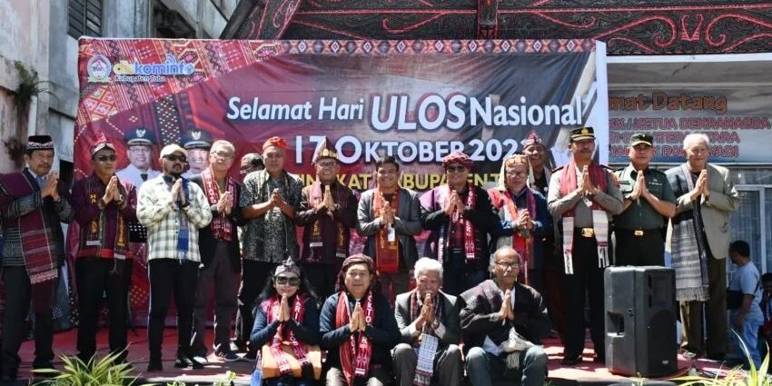 
Peringatan Hari Ulos tahun lalu di Samosir
