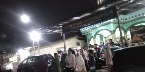 Sholat tarawih pertama Ramadhan 2026 pada Selasa 17 Februari 2026 malam di masjid Taqwa desa Bandar Klippa Percut Seituan, Sumatera Utara. (Foto: Fadmin Malau)


