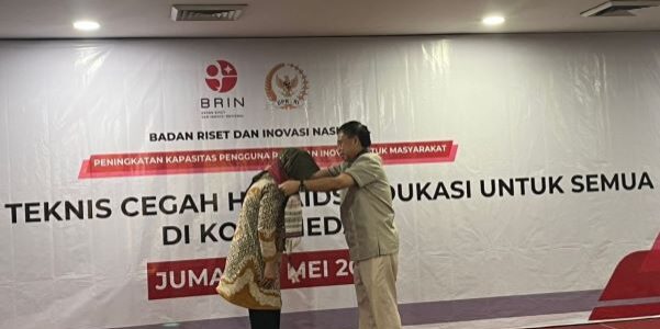 dr. Sofyan Tan ketika membuka kegiatan Bimbingan Teknis (Bimtek) bertajuk “Cegah HIV/AIDS dan Edukasi untuk Semua” di Medan