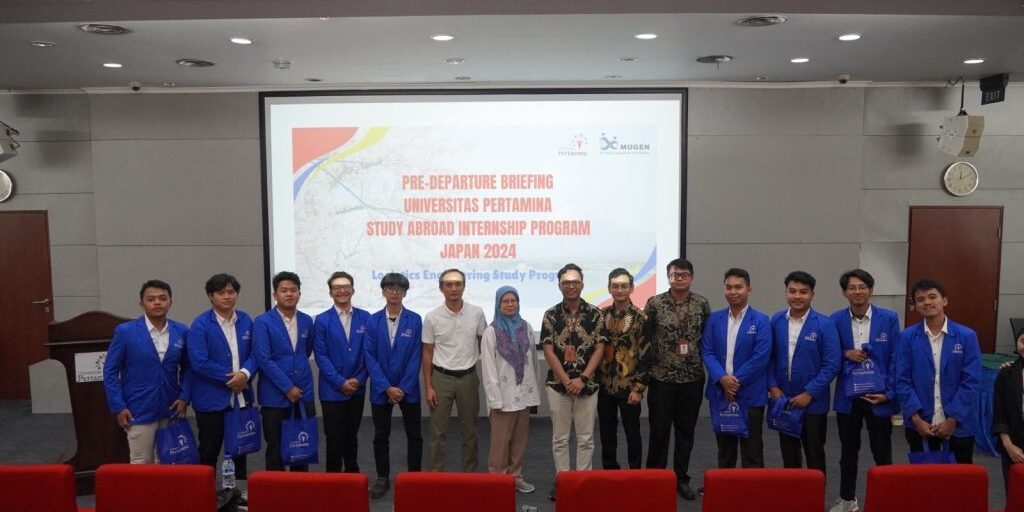 Mahasiswa UPER beserta jajaran dosen dalam persiapan sebelum keberangkatan magang ke Jepang