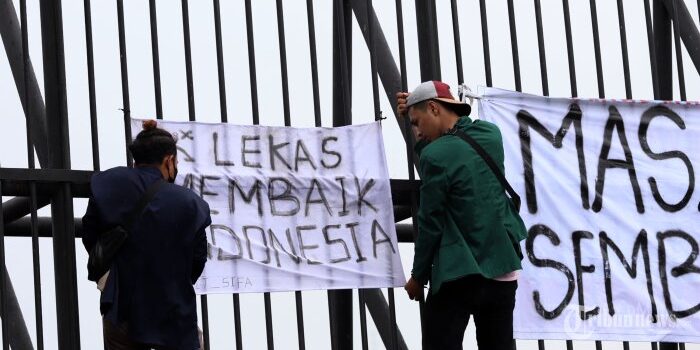 DEMO DI DPR - Ilustrasi demo mahasiswa di depan Gedung DPR/MPR RI, Jakarta Pusat, beberapa waktu lalu. Hari rencananya mahasiswa dari BEM UI akan demo di tempat yang sama. 


