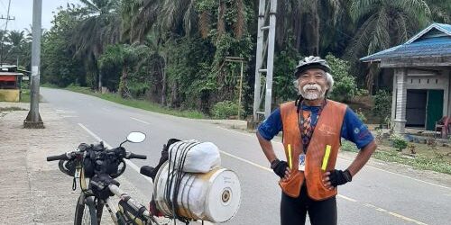 Denni Sudiyono bersepeda dari Jakarta ke Aceh