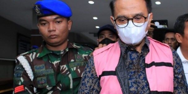 Mantan Dirut PTPN 2 Irwan Peranginangin ditahan