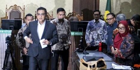 Hasto Kristiyanto divonis 3,5 tahun penjara 