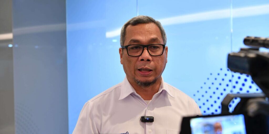 Direktur Jenderal Informasi dan Komunikasi Publik Kemkominfo Usman Kansong, memberikan keterangan kepada awak media Selasa (3/10/2023). Ia memastikan infrastruktur telekomunikasi saat gelaran KTT AIS Forum 2023 di Bali pada 10-11 Oktober, memadai dan lancar