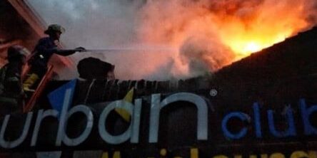Kafe Urban  terbakar di kawasan Hotel Danau Toba International di Jalan Imam Bonjol Medan