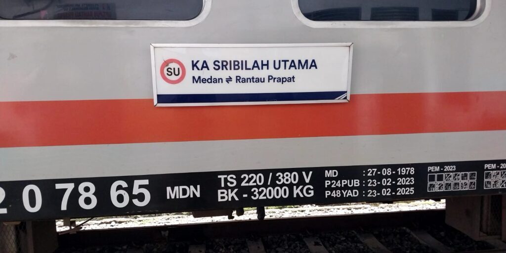 Kereta api Sribilah Utama. (Foto: Fadmin Malau)