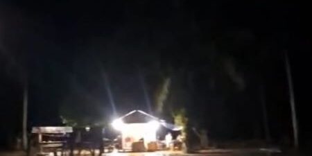 Desa Kinali di Kecamatan Barus dilanda banjir pada Sabtu (19/4/2025) malam. (Foto: Fadmin Malau)

