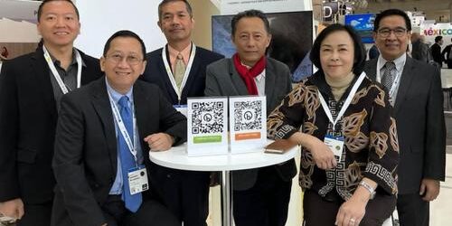 Direktur APP Sinar Mas Suhendra Wiriadinata dan Ketua Umum Asosiasi Pulp dan Kertas Indonesia (APKI) Liana Bratasida di sela-sela pameran Hannover Messe 2023