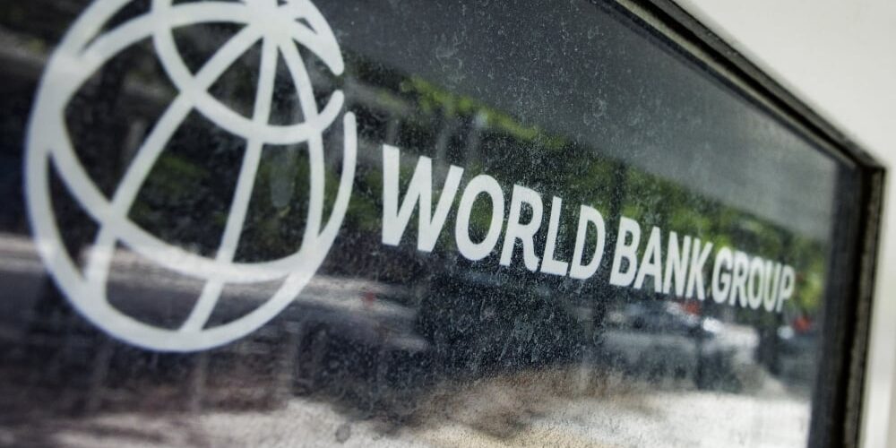 Logo Bank Dunia di kantor pusat World Bank Group, Washington DC, Amerika Serikat (Foto: Bloomberg)