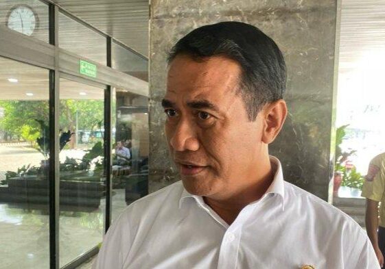 Menteri Pertanian Andi Amran Sulaiman ketika ditemui di kantornya, Senin (20/11/2023).


