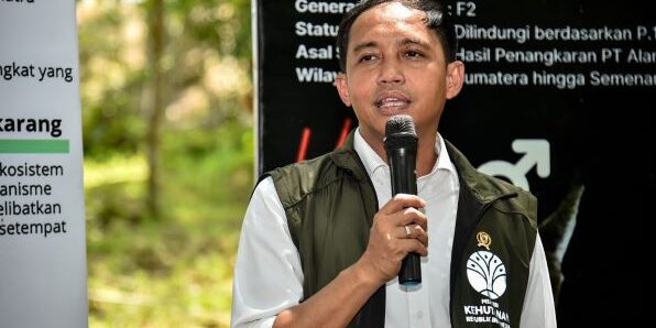 Menhut Raja Juli Antoni