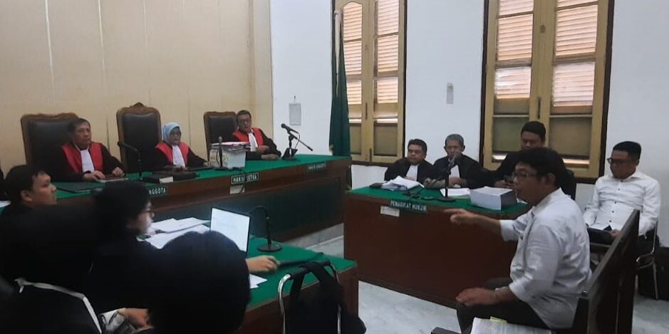 Sidang ketujuhbelas