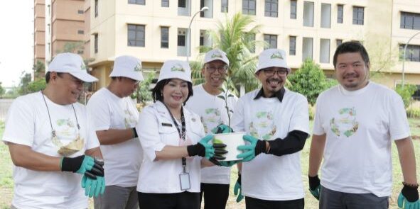 Melestarikan lingkungan dengan gerakan menanam pohon