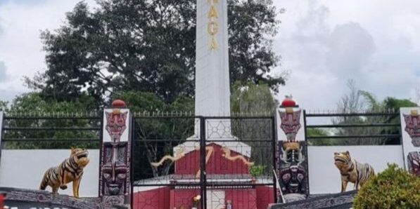 Wilmar Eliaser Simandjorang Sinaga berada di lokasi Tugu Toga Sinaga di Pulau Samosir, kawasan Danau Toba