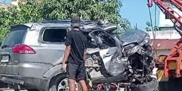 Mobil Pajero ringsek parah usai ditabrak kereta api di perlintasan tanpa palang di Simpang Takari, Kota Tebing Tinggi