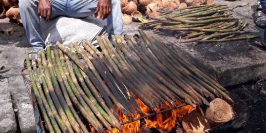 Rotan muda yang dibakar disebut Pakkat

