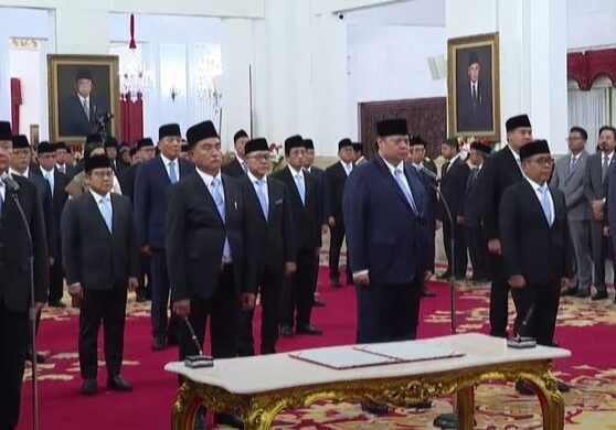 Pelantikan Menteri Kabinet Merah Putih Presiden Prabowo Subianto, Senin (21/10/2024) di Istana Negara, Jakarta (Foto: TVone)